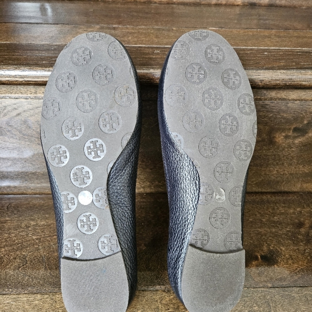 Tory Burch Navy Reva Tumbled Leather Ballet Flats - Picture 5 of 7